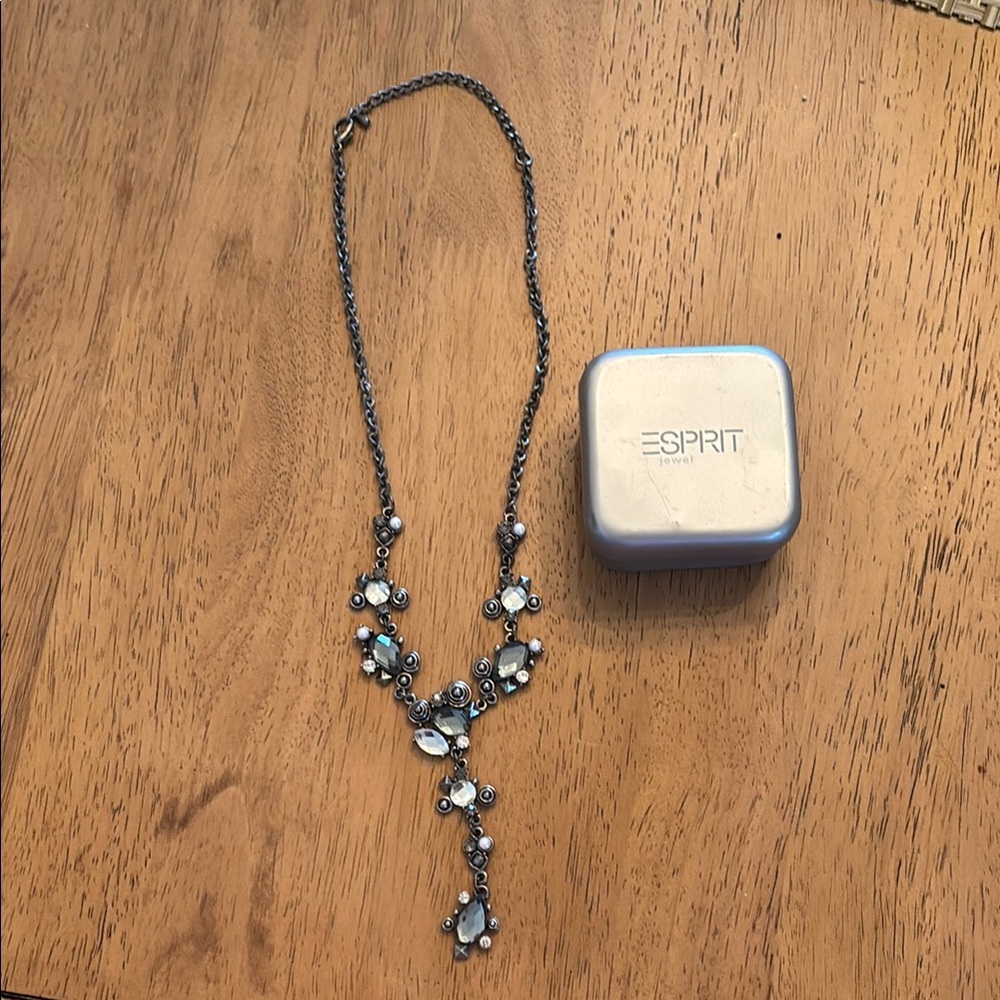 Esprit Silver and White Necklace Elegant Jewelry